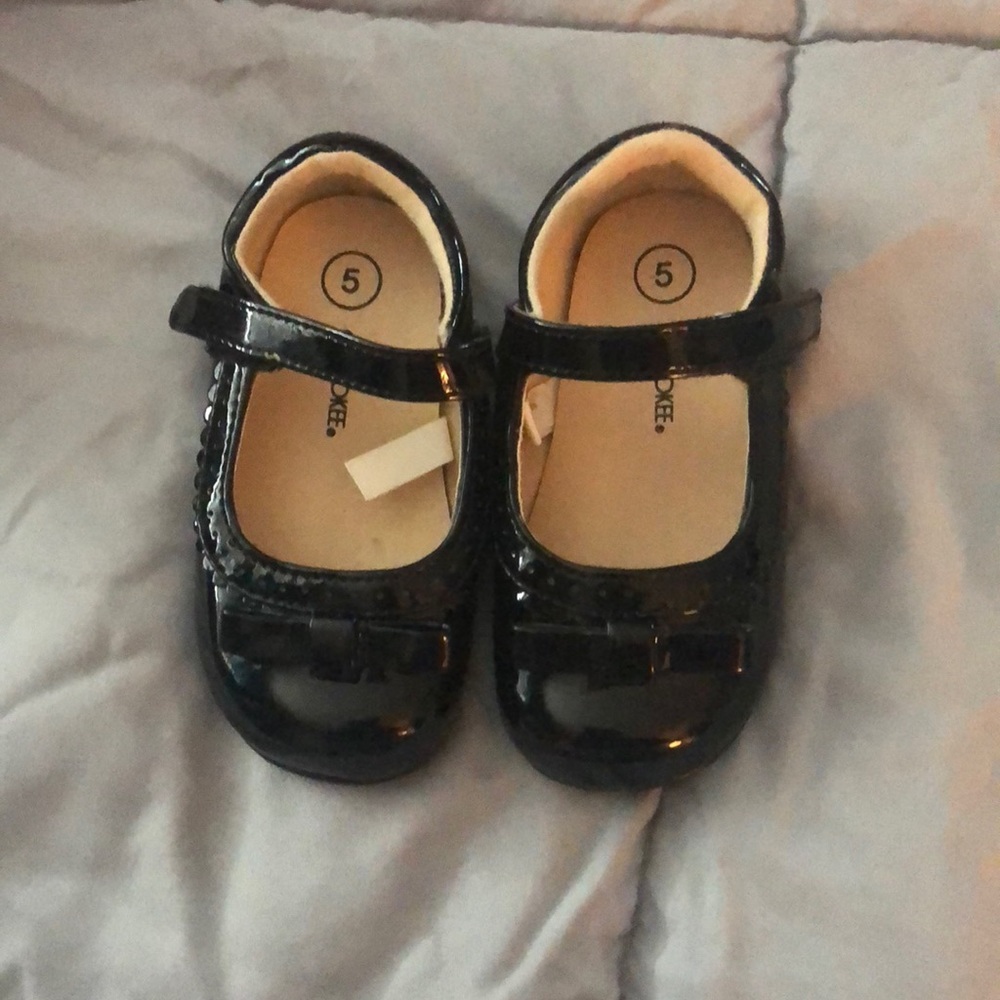 Toddler black dress shoes